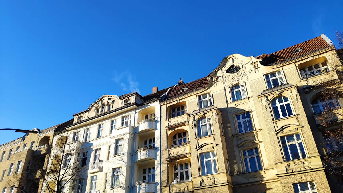 Typische Berliner Altbau-Fassaden in Kreuzberg